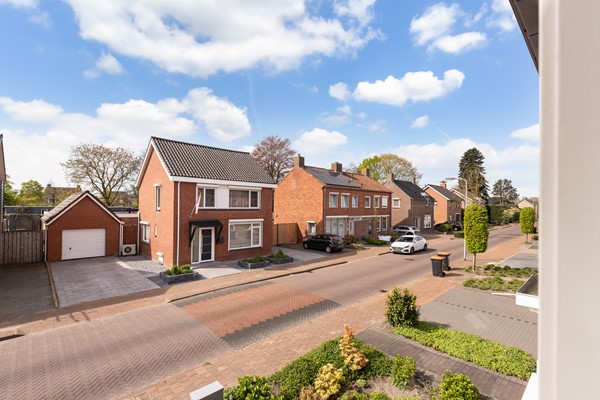 Foto - Te koop:  Royale twee-onder-een-kapwoning met comfort en ruimte!